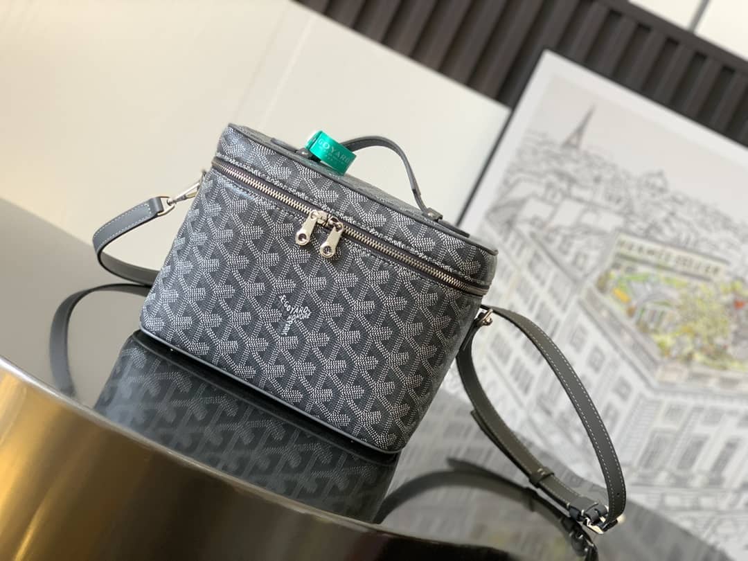 Goyard Muse Vanity Case Grey