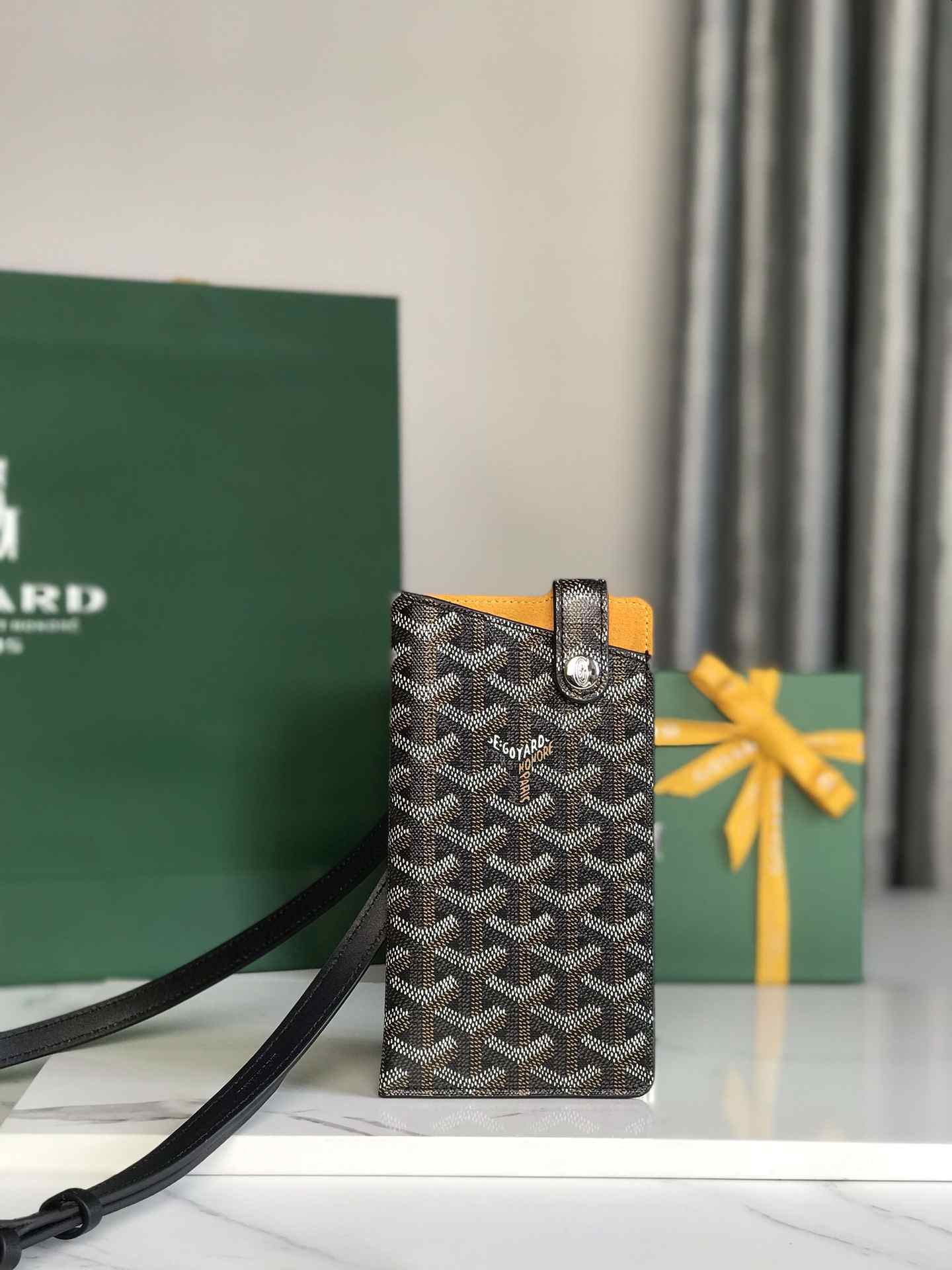 Goyard Montmartre GM Case Black