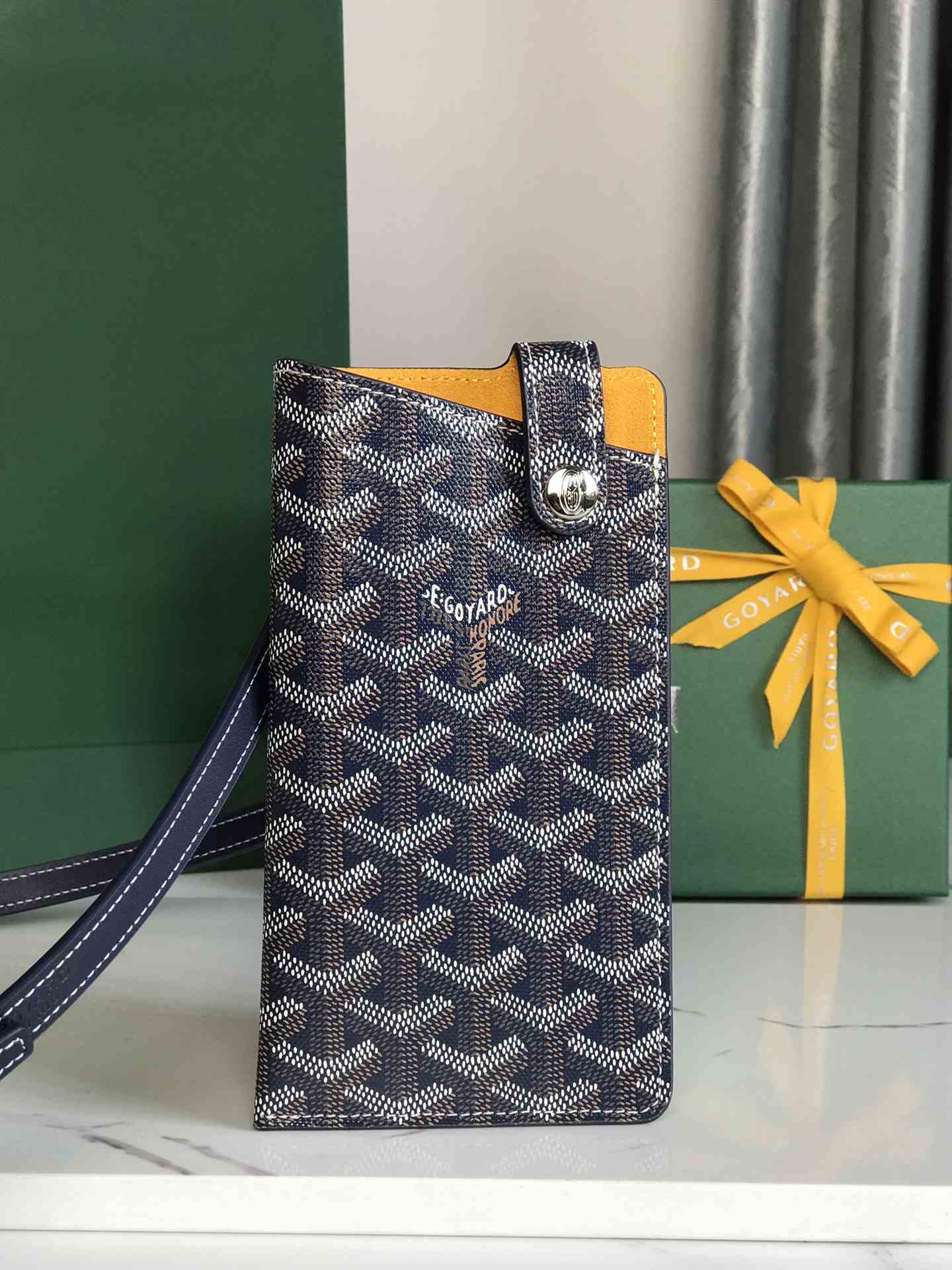 Goyard Montmartre GM Case Navy Blue