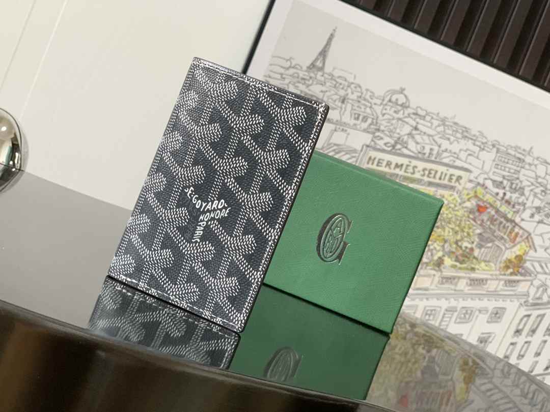 Goyard Saint-Pierre Card Wallet Grey