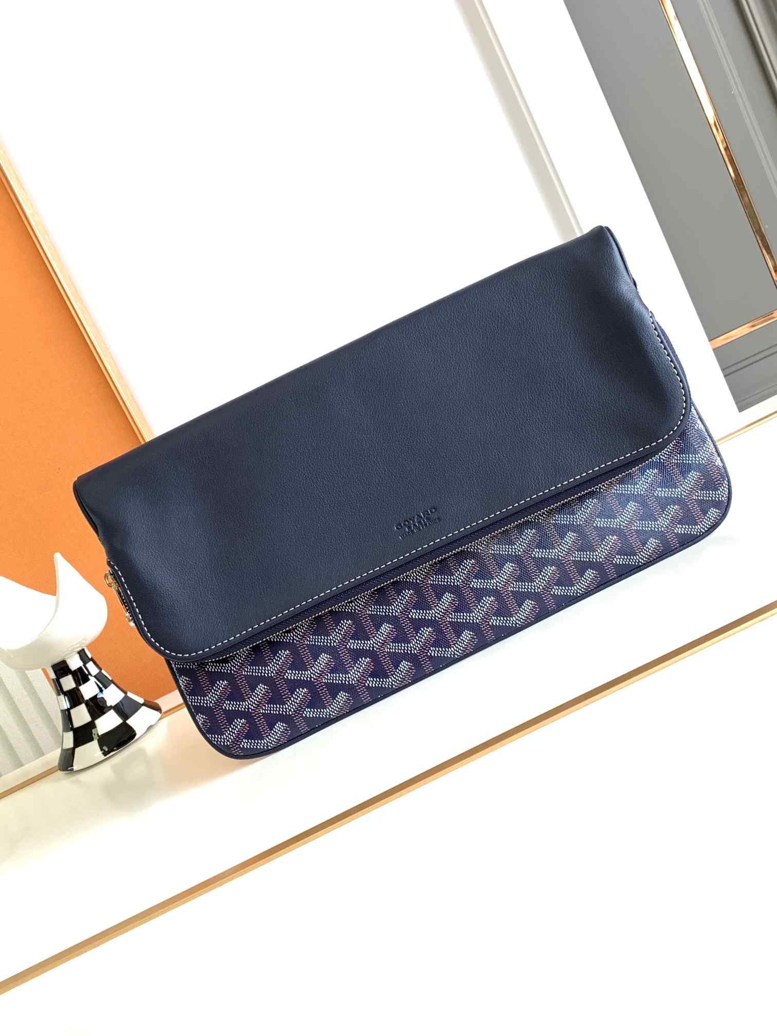 Goyard Sainte-Marie GM Clutch Navy Blue