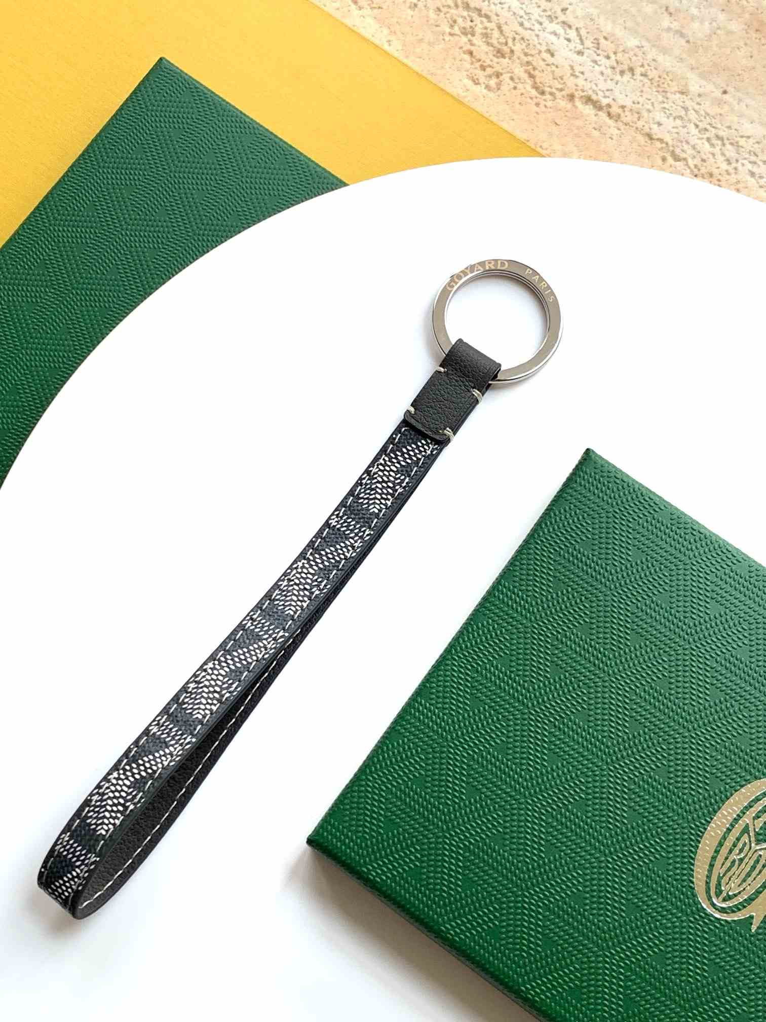 Goyard Sesame Key Ring Grey