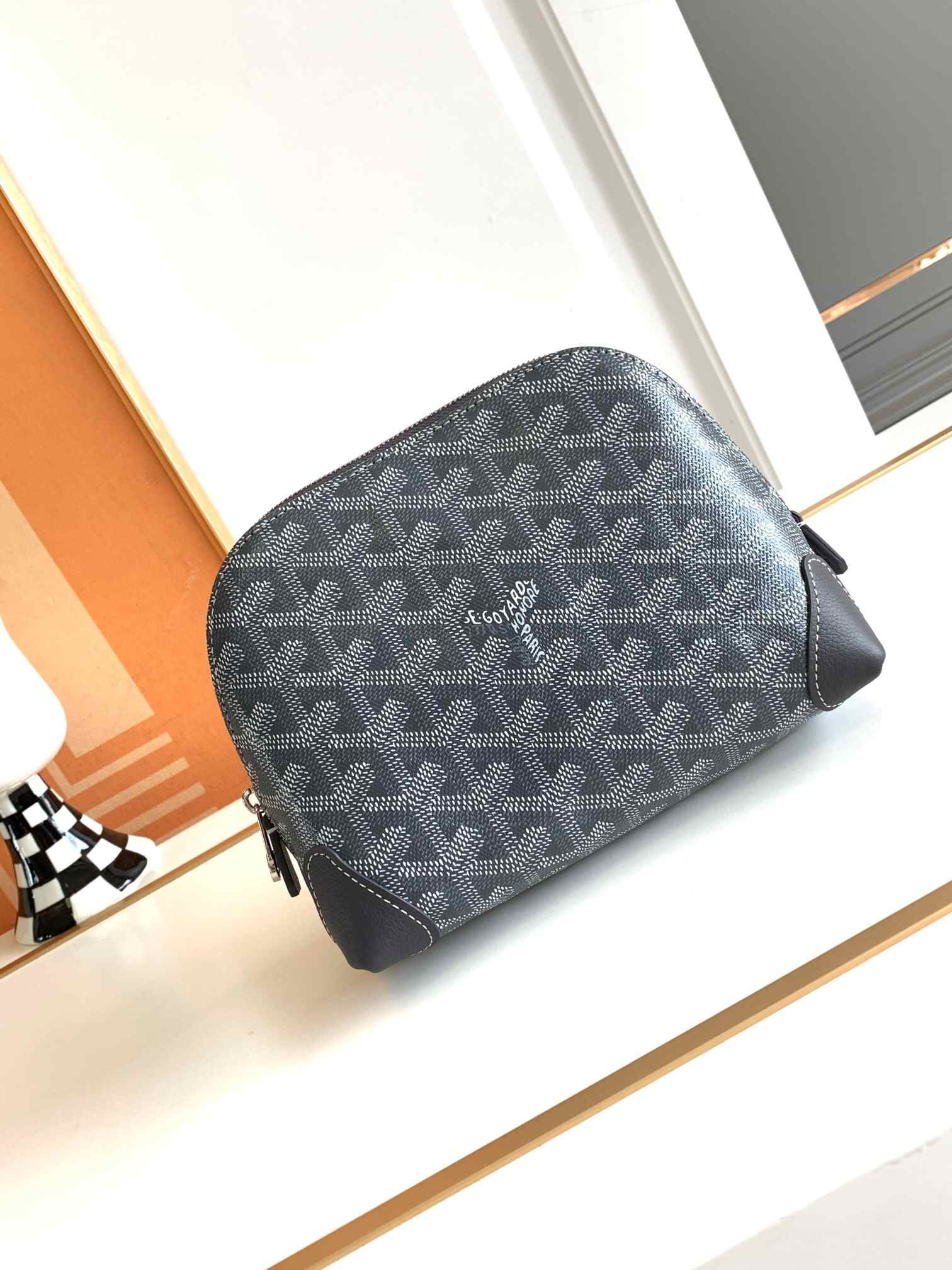 Goyard Vendôme Cosmetic Pouch Grey