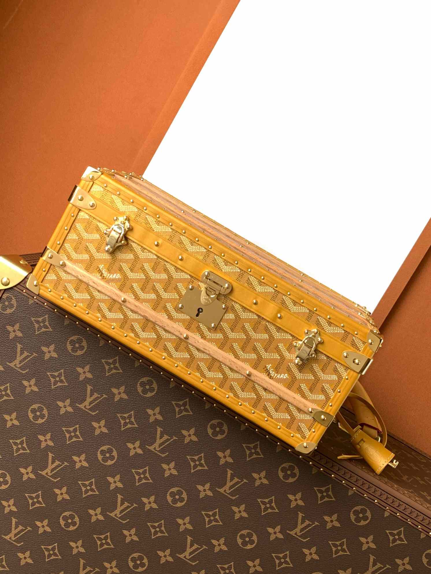 Goyard 352 Case Yellow