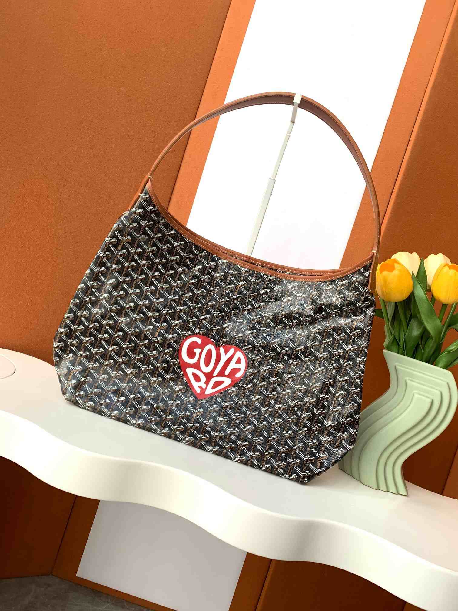 Goyard Bohème Hobo Bag Big Heart Black & Tan