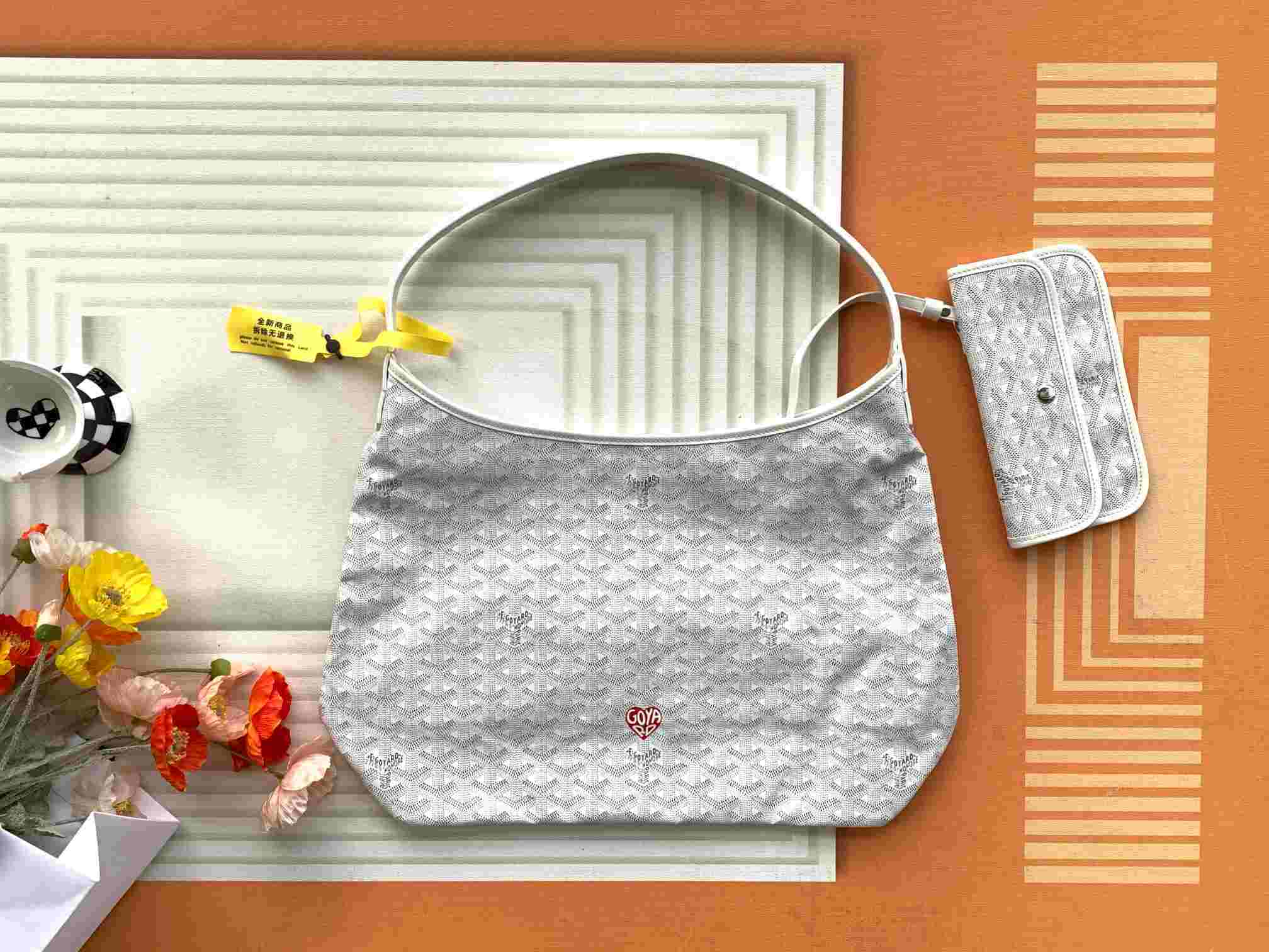 Goyard Bohème Hobo Bag Heart White