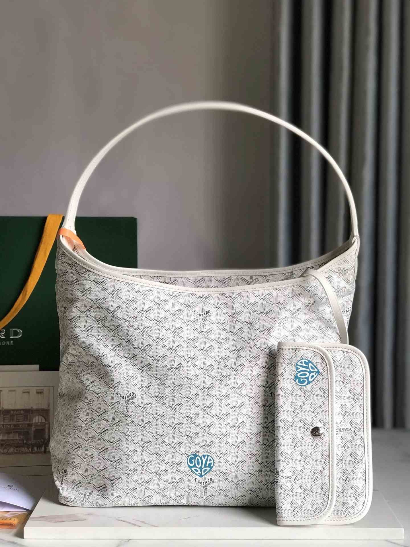 Goyard Bohème Hobo Bag Heart White