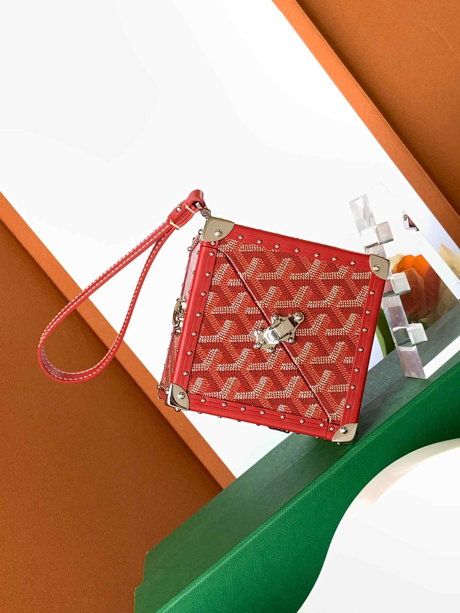 Goyard Dé Trunk Bag Red