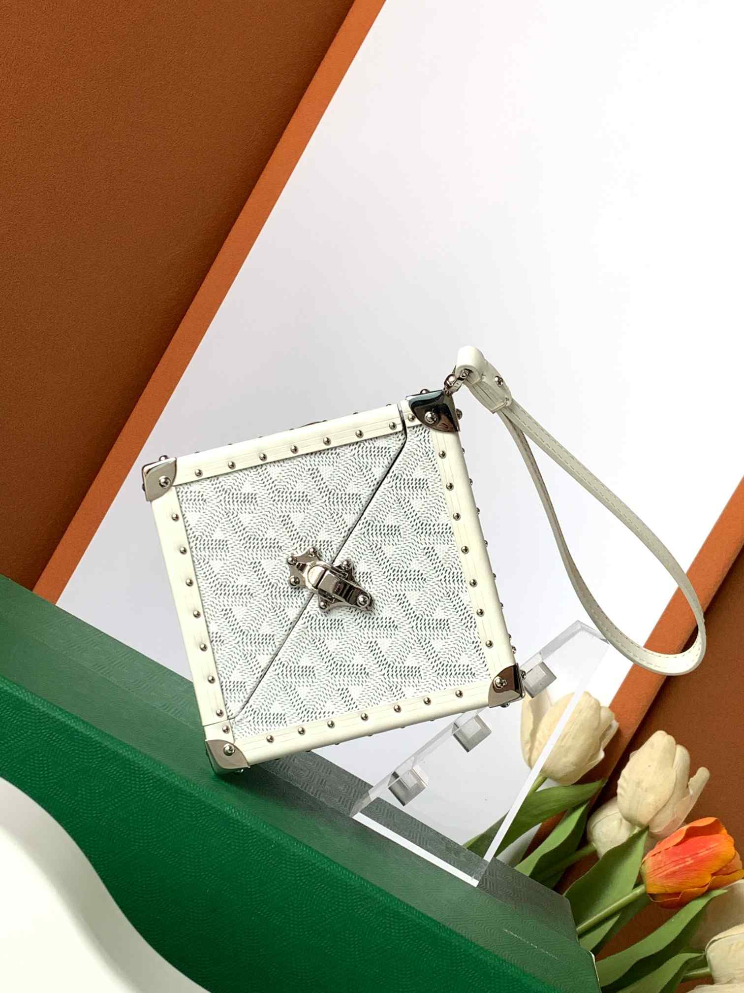 Goyard Dé Trunk Bag White
