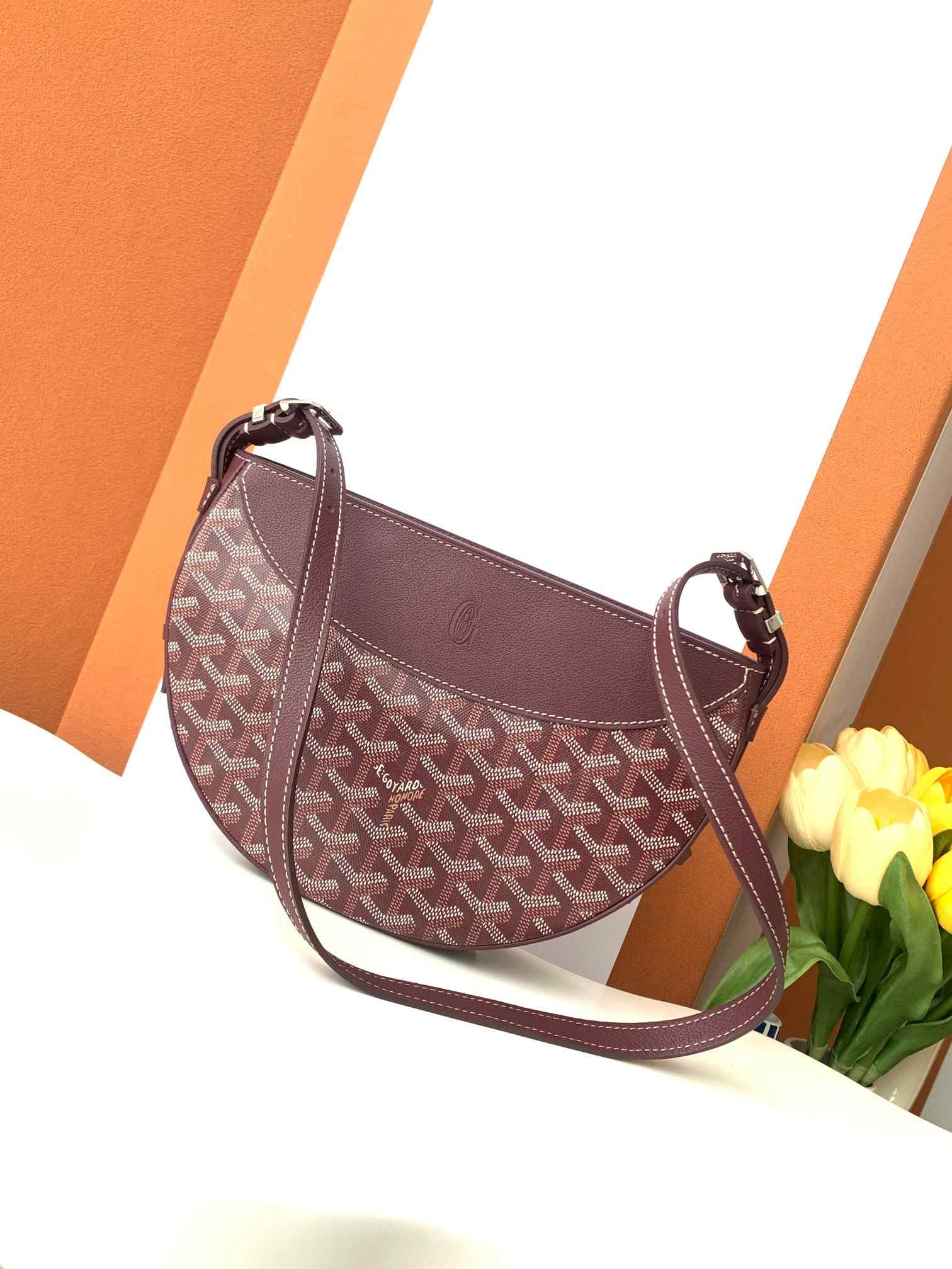 Goyard Hirondelle Bag Burgundy