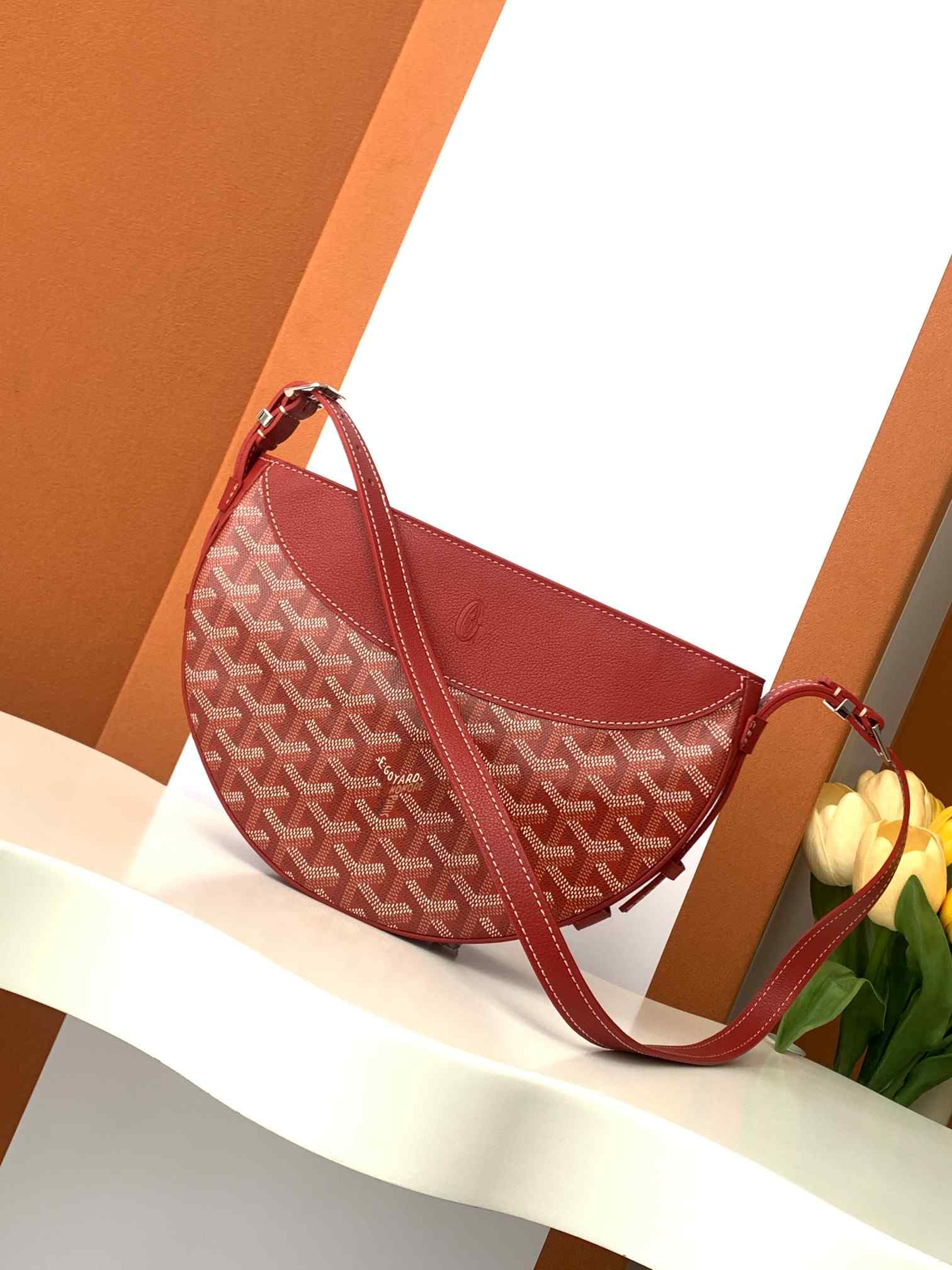 Goyard Hirondelle Bag Red
