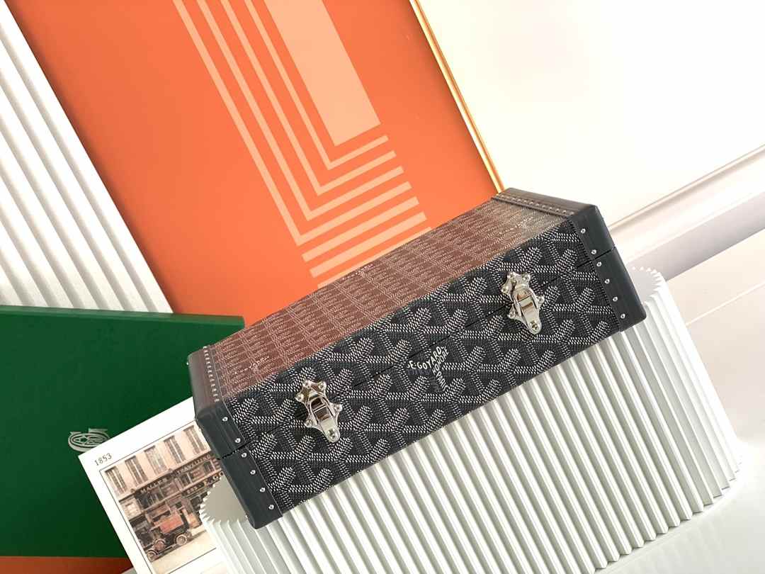 Goyard Vendôme Jewellery Case Grey